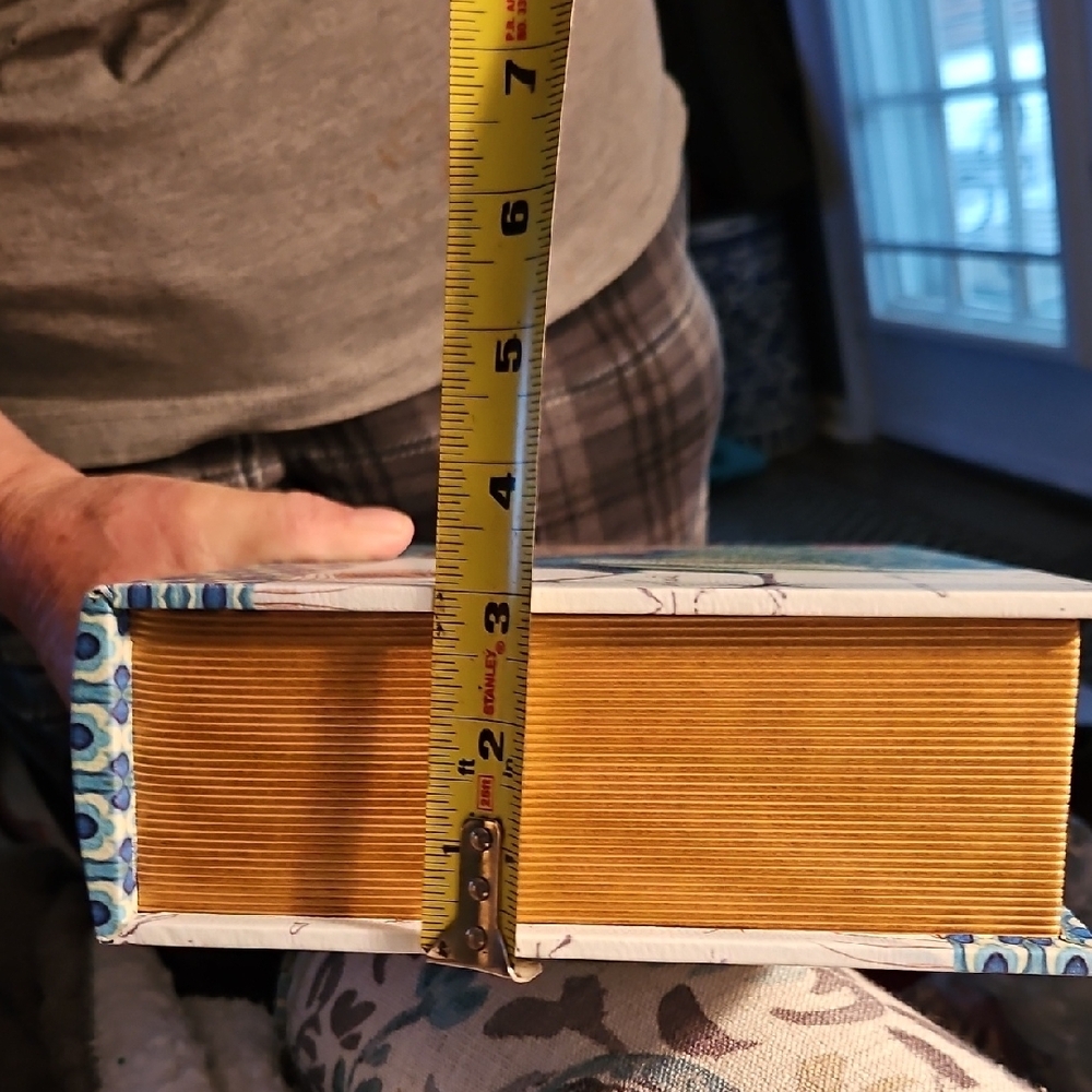 Peacock Design Box - Picture 4 of 7